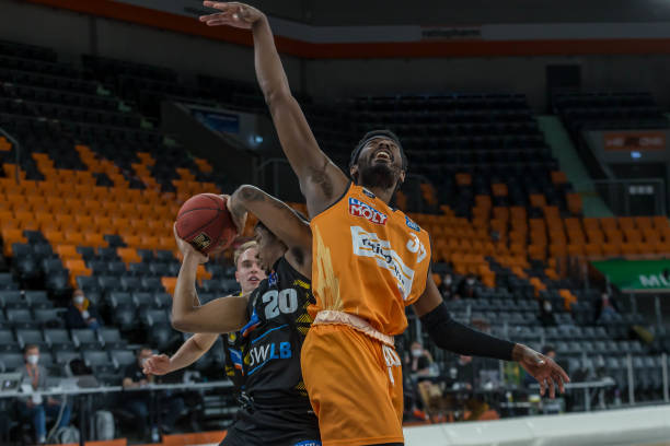 更广泛的球 更广泛的球